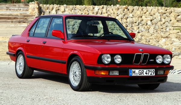 BMW M5 | хронология, фото, характеристики