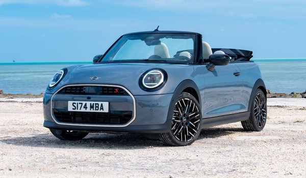 Mini Cooper S Convertible сменил поколение