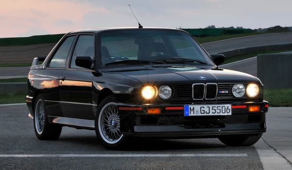 Тест-драйв спортивных автомобилей BMW M3 E30, Lancia Delta HF Integrale и Mercedes 190E 2.5-16