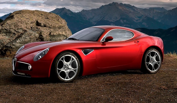 Тест-драйв суперкаров Alfa Romeo 8C Competizione и Aston Martin Vantage S