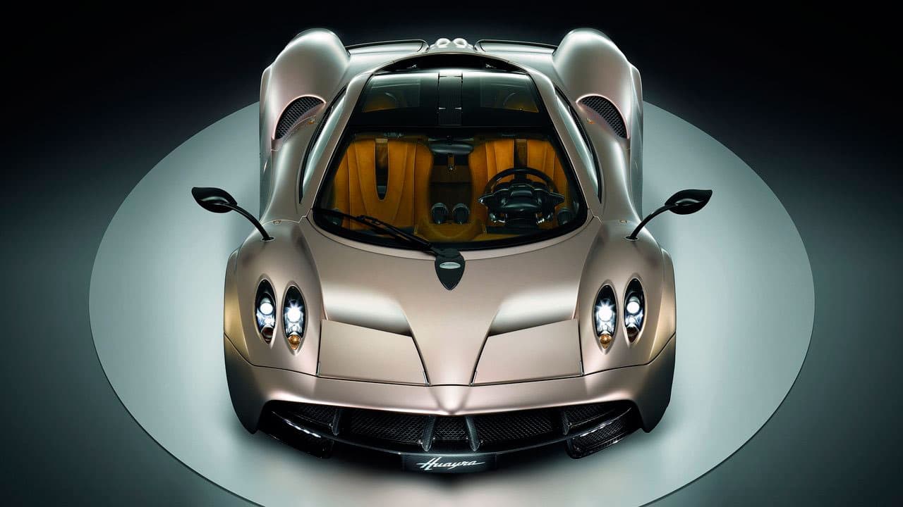 Тест-драйв гиперкаров Pagani Huayra и Pagani Zonda R