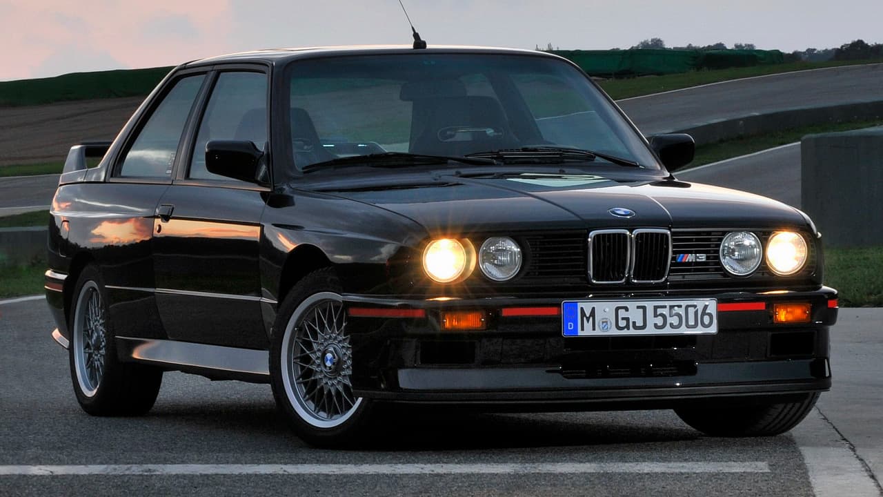 Тест-драйв спортивных автомобилей BMW M3 E30, Lancia Delta HF Integrale и  Mercedes 190E 2.5-16